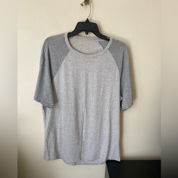 Lululemon Men’s Grey Athletic T-Shirt Size M Activewear Tee Workout Shirt - Picture 1 of 6